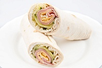 Ролл с ветчиной и сыром 170 г