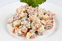 Салат "Оливье с колбасой" 150 г