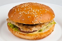 Бургер с куриной котлетой 180 г