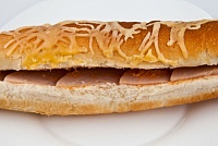 Багет с рулетом из индейки (сан-сет) 250 г