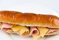 Багет с сыром и ветчиной "Пикник" 250 г