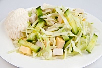 Салат из курицы со свежими огурцами, яйцом и майонезом 1/150гр