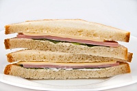 Бутерброд с сыром и ветчиной 180 г