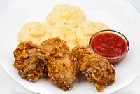 Крылья куриные с кетчупом с картофельным пюре 300 г